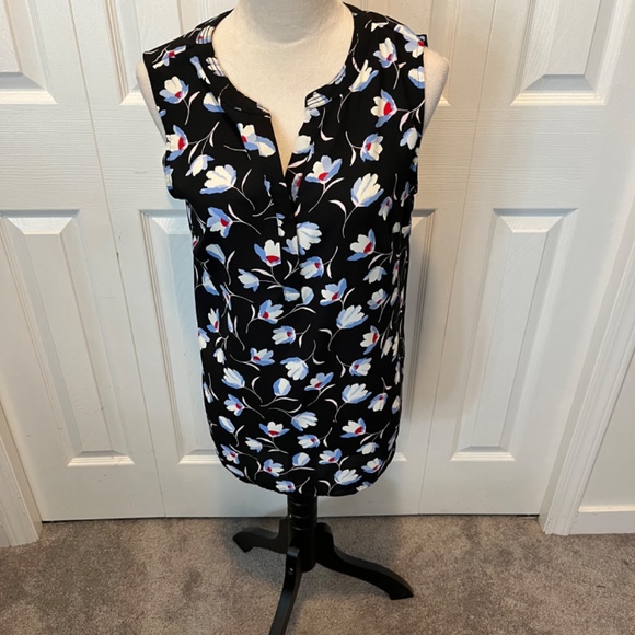 Talbots size L rayon top - Picture 2 of 8